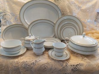 NORITAKE (eugenia) china set.