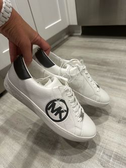 MICHAEL Michael Kors Shea Logo White Faux Leather Sneaker Woman Size 9