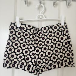 Women Short Size M