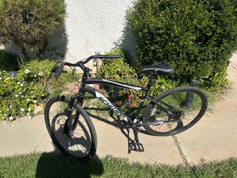 Schwinn Glenwood Hybrid Bike