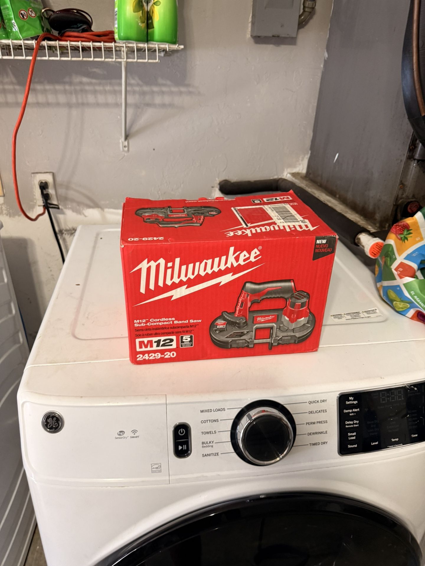 Milwaukee M12 Sub Compact Band Saw