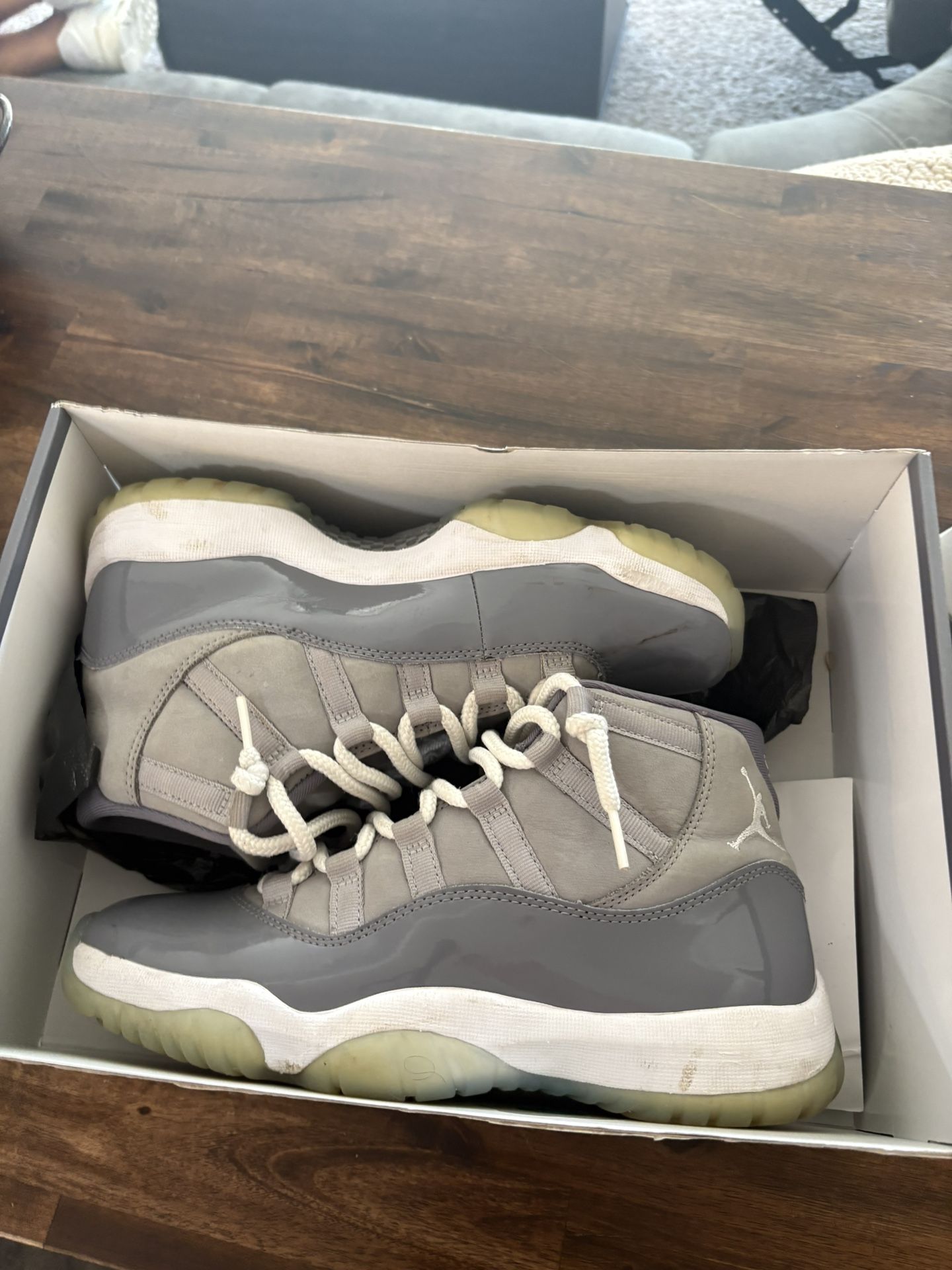 Jordan 11 Retro” Cool Grey” Size 7.5 