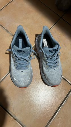 Hoka Arahi 6  Size 9 1/2 Like New 