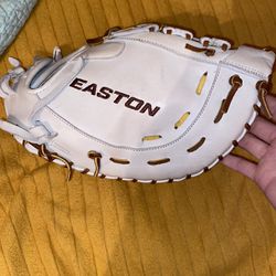 Easton Softball First Basemen’s Mitt