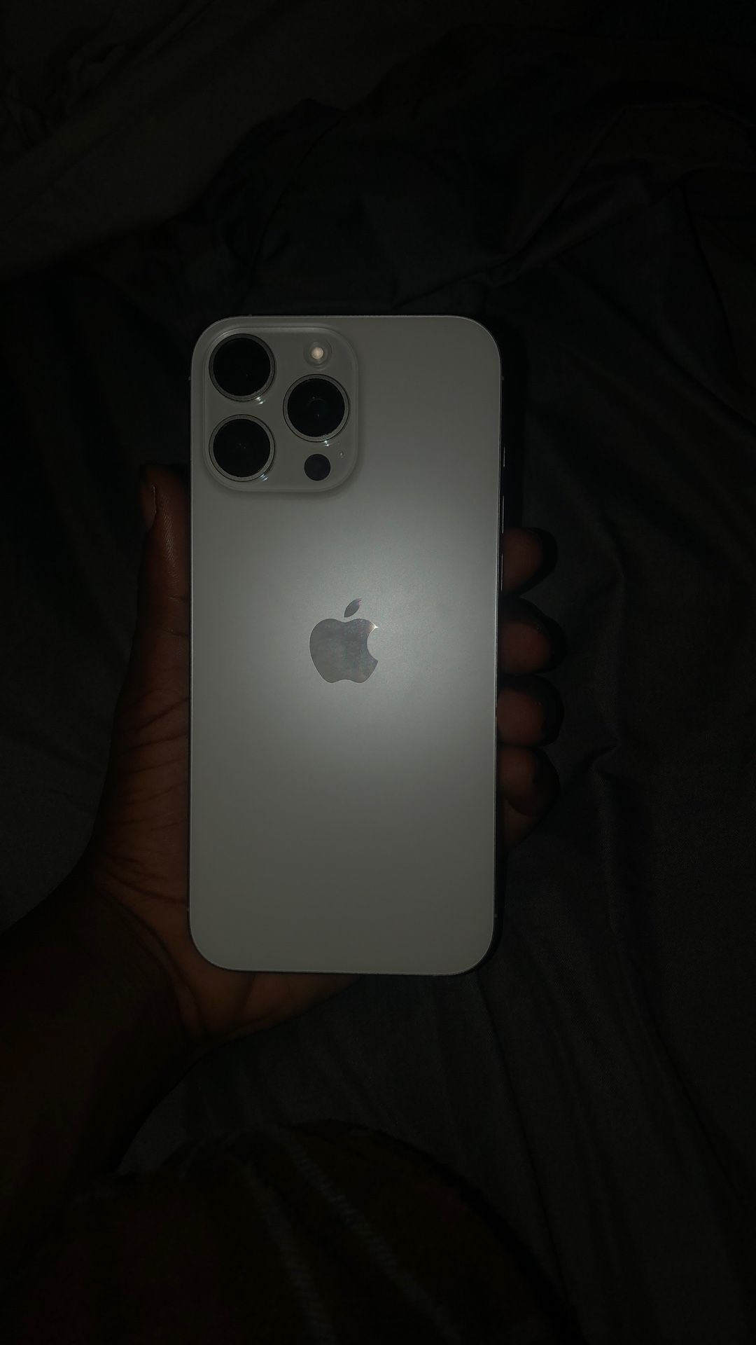 iPhone 16