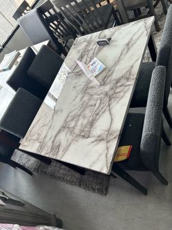 Dining table set 6 pieces  new in box
