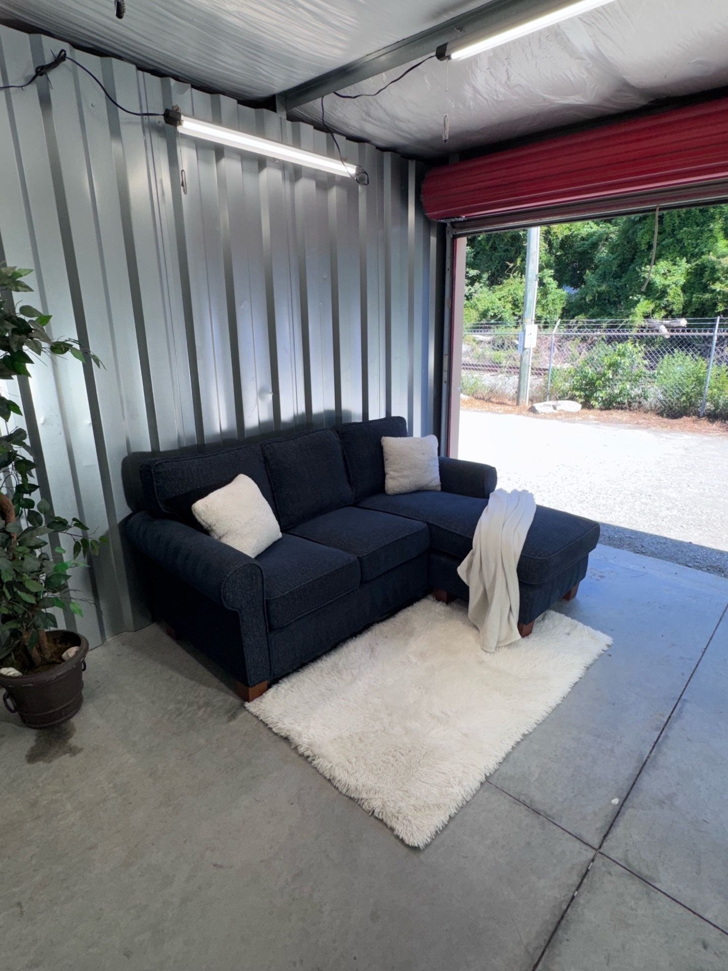 (Delivery) Like New Sectional Sofa / Couch with Reversible Chaise
