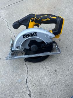 Dewalt brushless 20v circular saw
