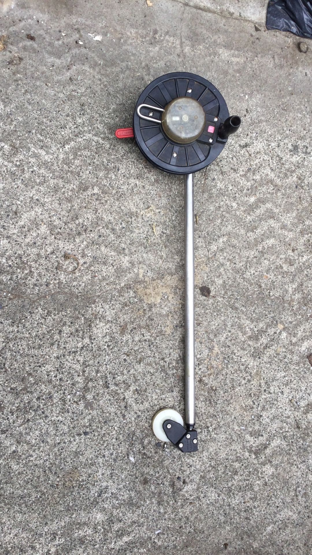 Large “SCOTTY” Down-rigger With Stainless Cable (line) - $40