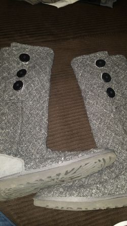 Grey Ugg boots great condition size 9