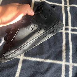 Black DC Shoes