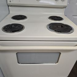 GE STOVE  OVEN 