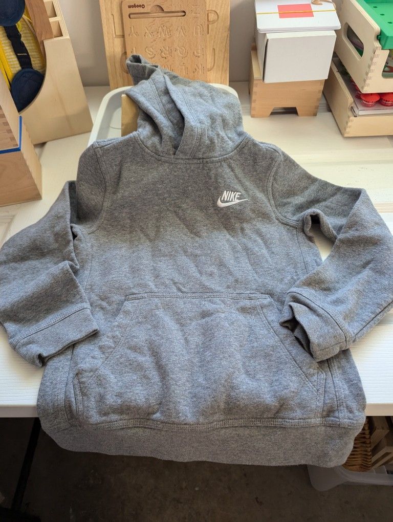 New Nike Size Small Gray Pull Over Hoodie And Fleece Joggers