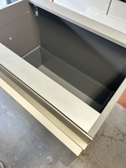 EUROPEAN LIKE NEW! Floating Vanity  with Drawer. 30” Arredo3