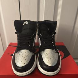 WMNS Size 9 - Jordan 1 High OG Metallic Silver