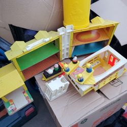 Fisher Price Little People Lot