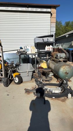 A bunch of stuff for sale ( NOT FREE )