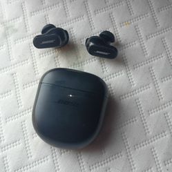 Bose Wireless Bluetooth Headphones 