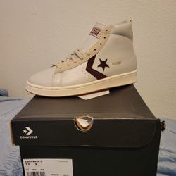 Converse All STAR Pro leather HI - Size 7.5 Mens (DS)