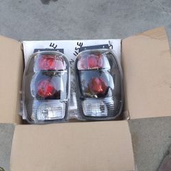 New Ford Explorer  98-2001 Mercury Mountaineer Carbon Tail Light Lamp


