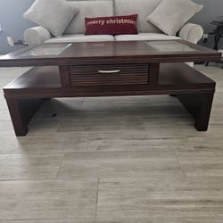 BEAUTIFUL OAKWOOD COFFEE TABLE 