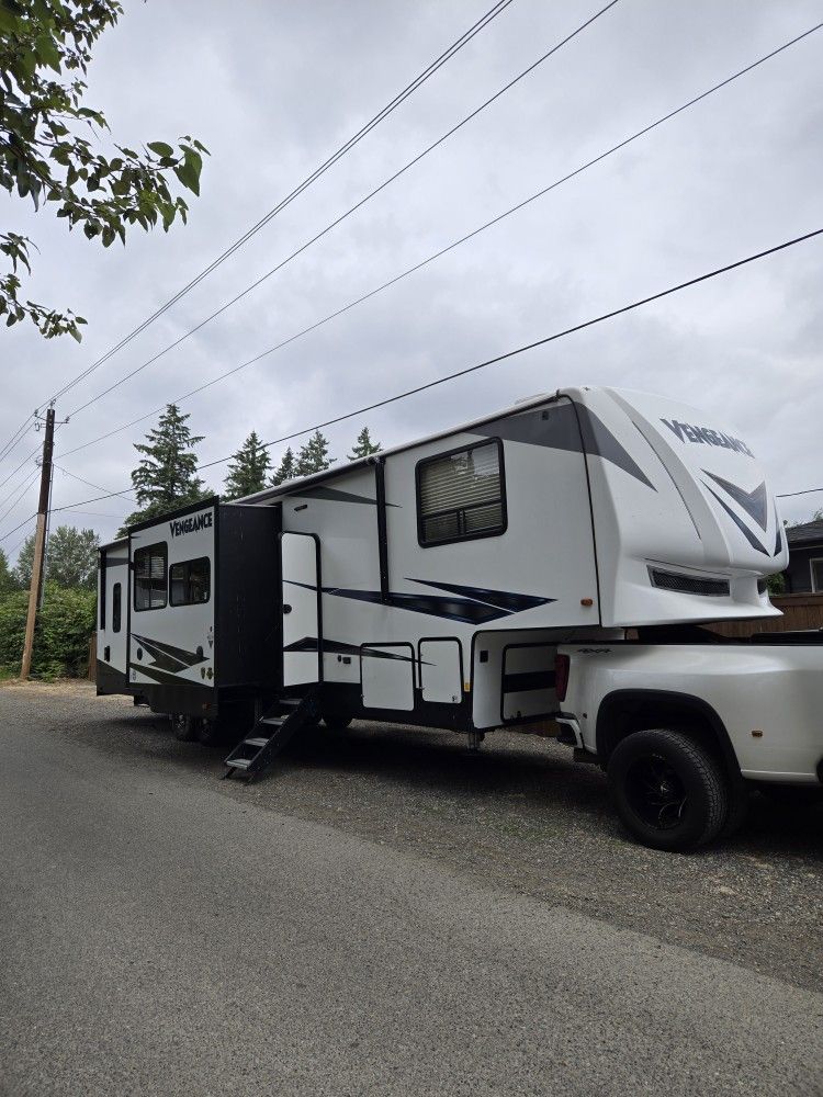 2019 Forest River Vengeance Rv Toy Hauler