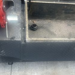 Auxiliary Tank w/ Tool Box and Pump