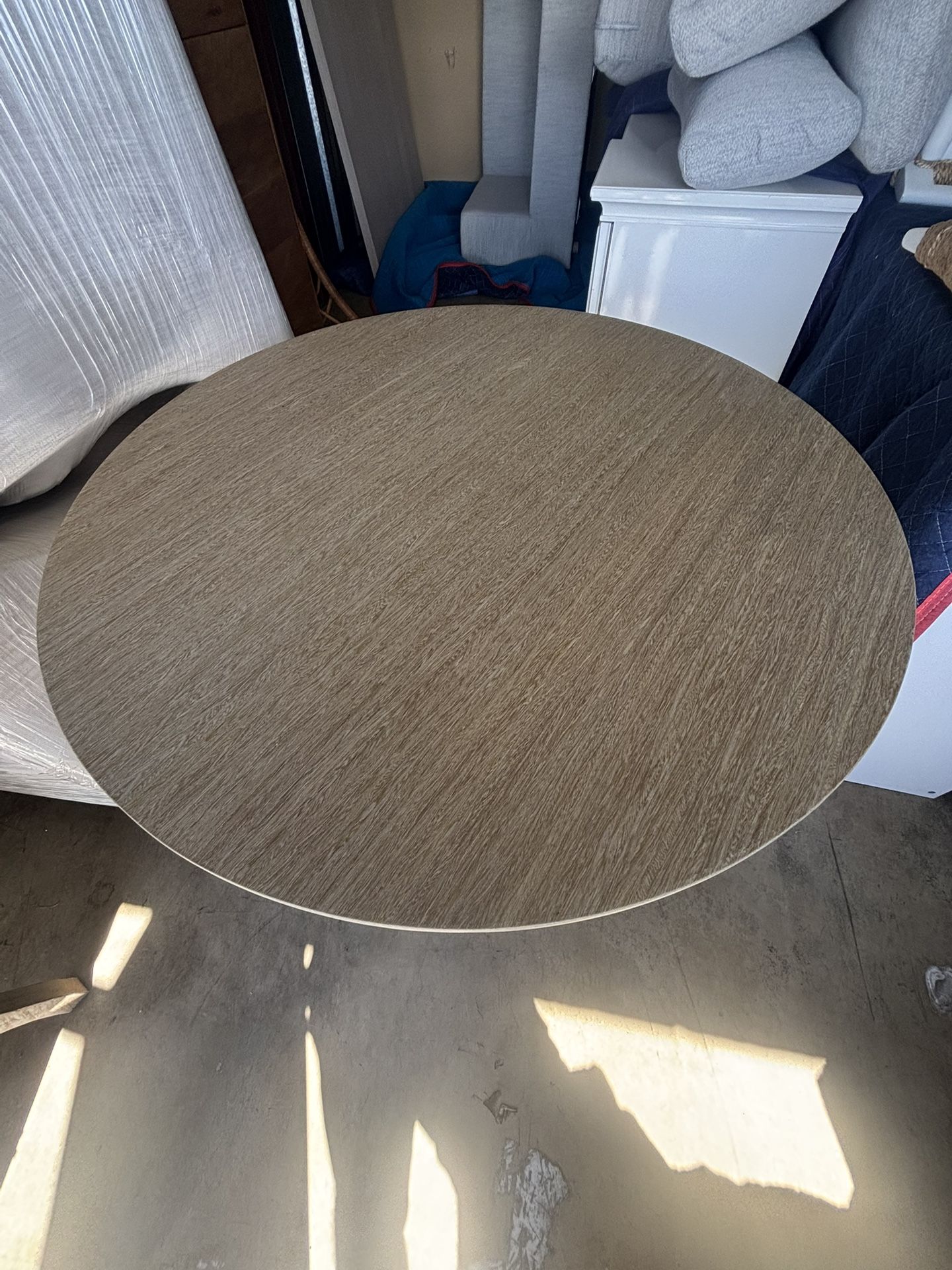 36” round table