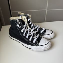 Black Converse - Women’s size 6