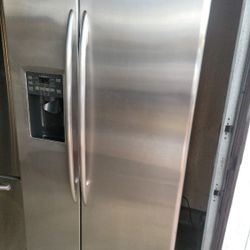 General Electric Refrigerator Counterdedph 