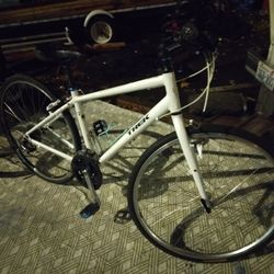 White Trek Road Bike