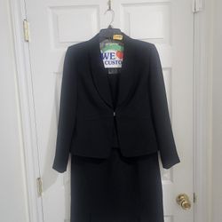 Tahari Classic Women’s 3-Piece Suit Set