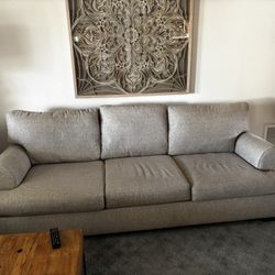8’ Couch