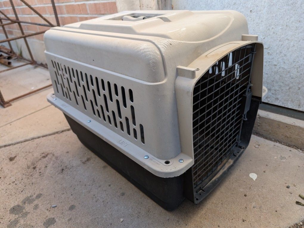 Pet Carrier 28" X 19"
