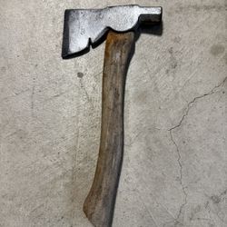 Vintage Stanley USA No H122 Carpenters Hatchet Hammer Axe