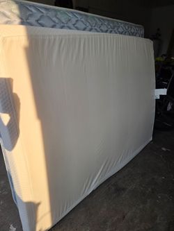 FULL FOAM MATRESS IN GOOD CONDITION