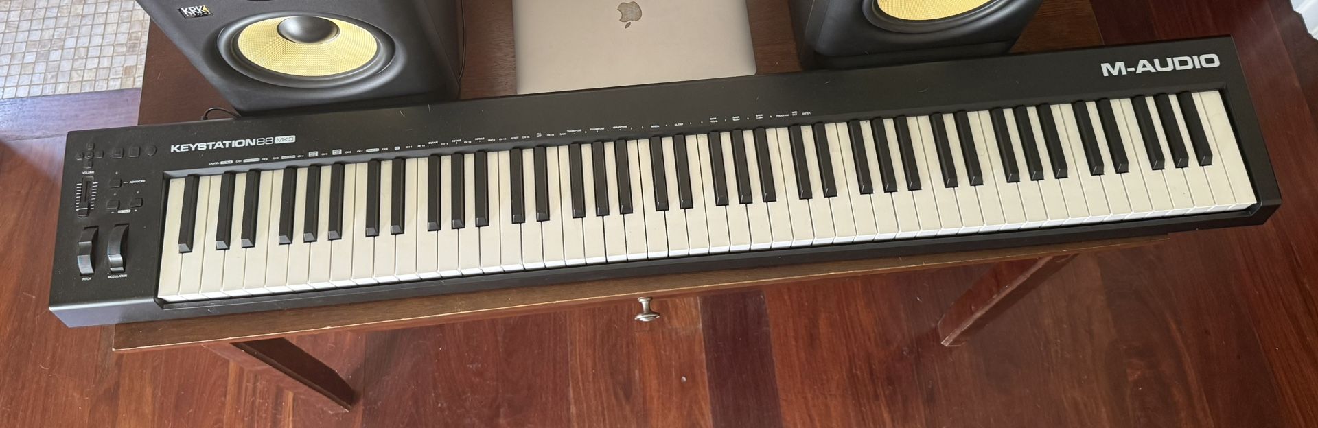 M Audio Keystation 88 MIDI