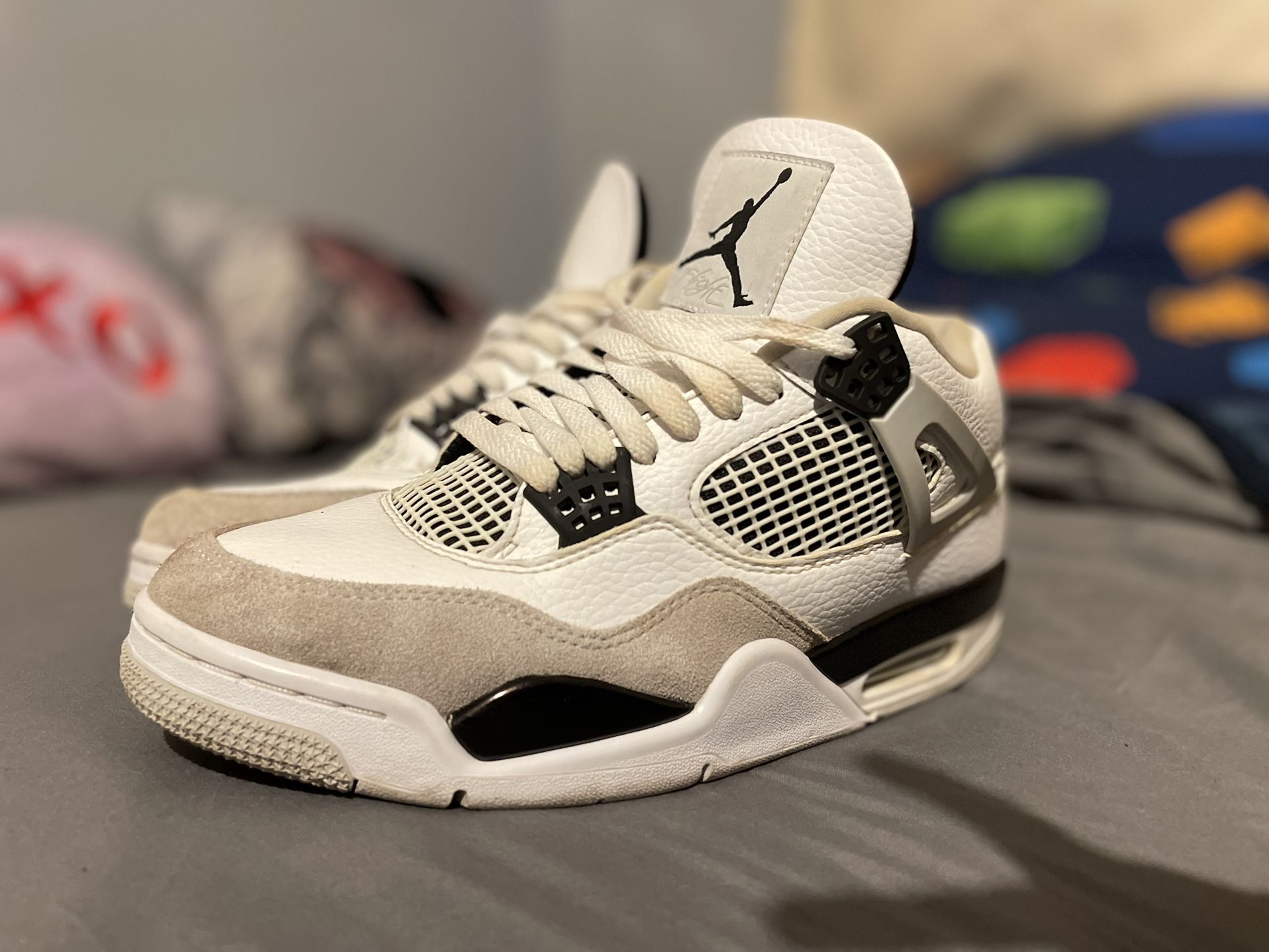 Nike Air Jordan 4 Retro "Military Black" sneaker