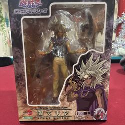COLLECTIBLE STATUE MARIK (RARE)
