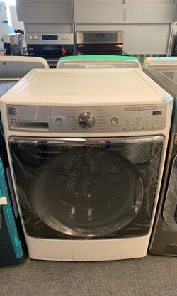 New scratch and dent Kenmore elite 5.4cu.ft front load washer 1 year warranty