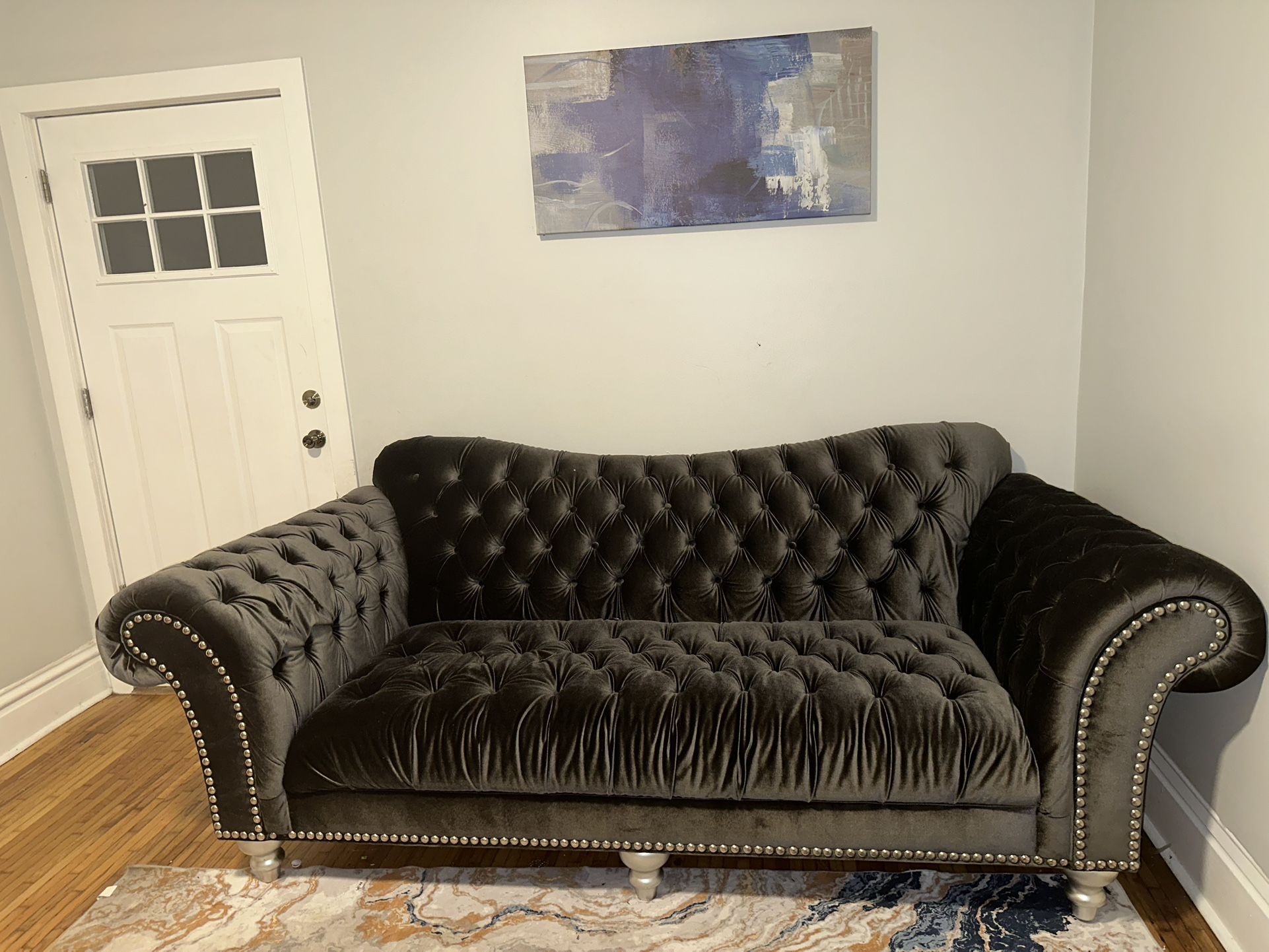 Couch Grey Velvet 