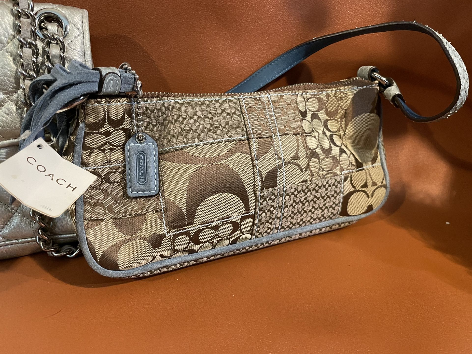 Coach sig demi pouch Clearance