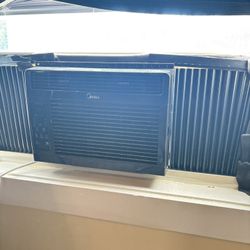 Midea Window AC unit