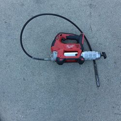 Milwaukee 18v Cordless Grease Gun 2646-20