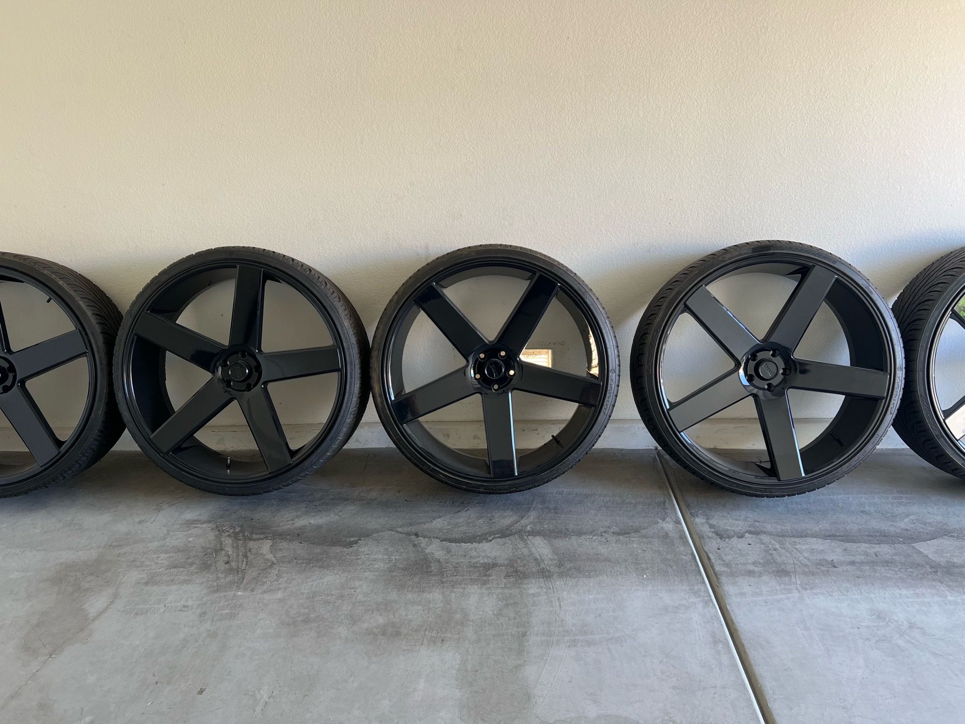 Dav Ball Rims 30” DUB BALLER RIMS for Sale in Henderson, NV - OfferUp