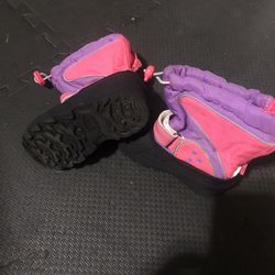 Girls Thermolite Snow Boot Size 7/8 