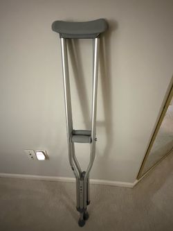 Aluminum Adjustable Crutches