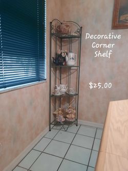 Corner Shelves