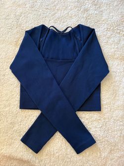 Dark blue women’s work out crop top long sleeve