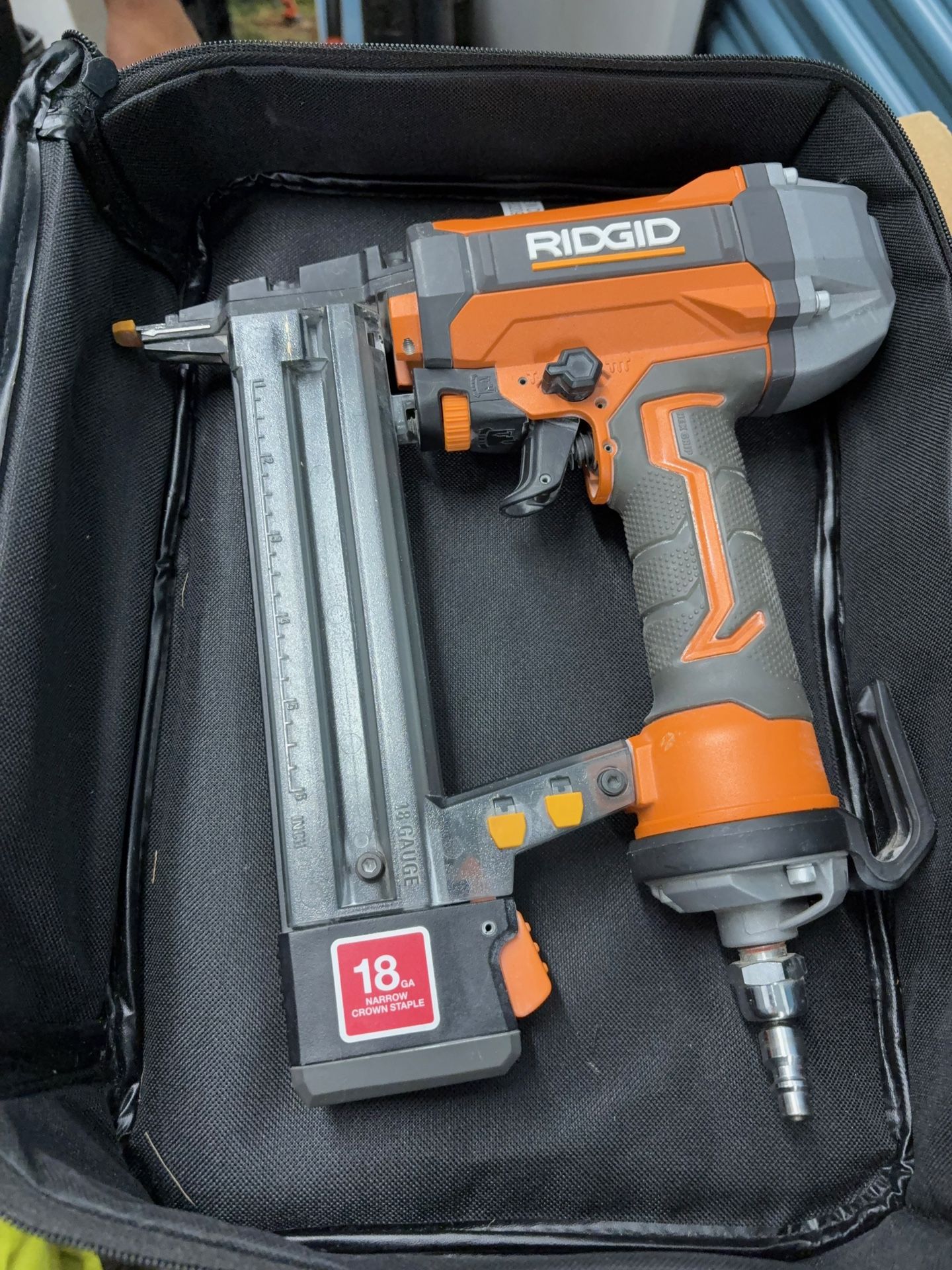 Ridgid 18GA Narrow Crown Stapler